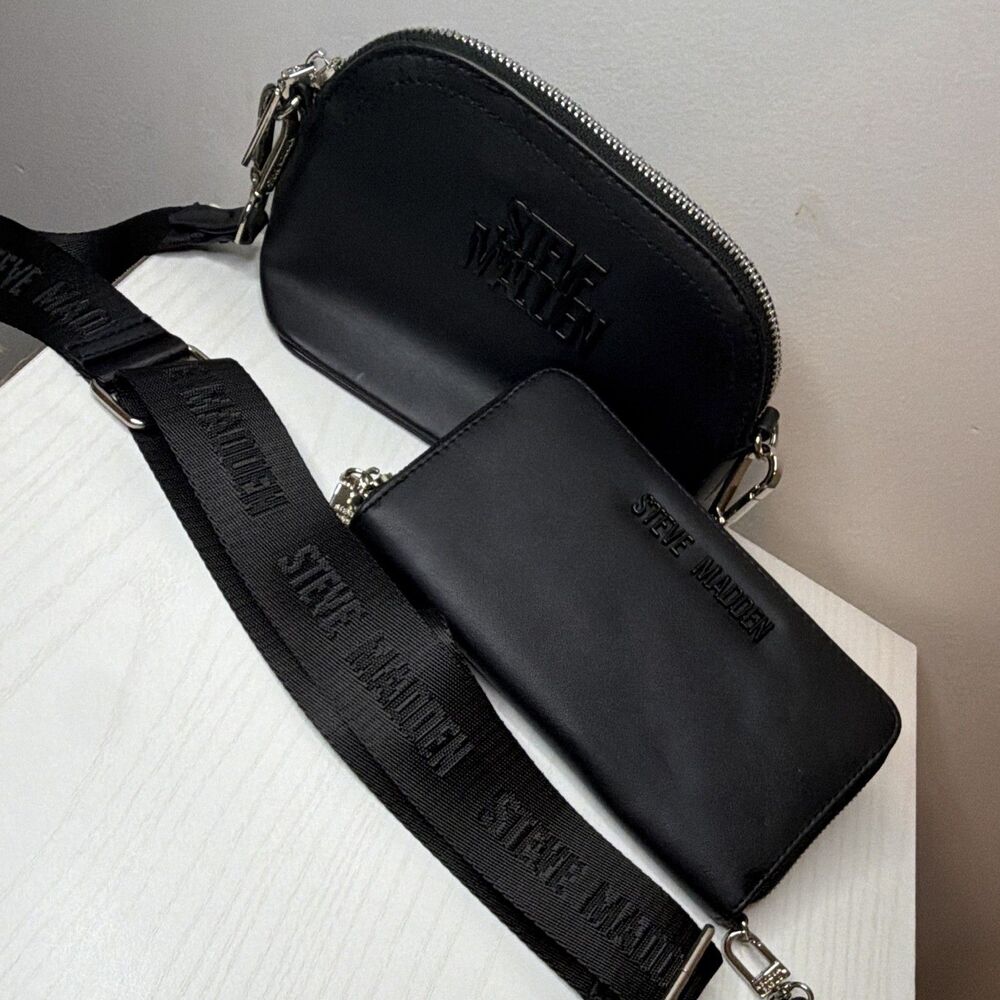 Steve Madden Black Faux Leather Zip-Around Wristlet Wallet, Credit Card Folding